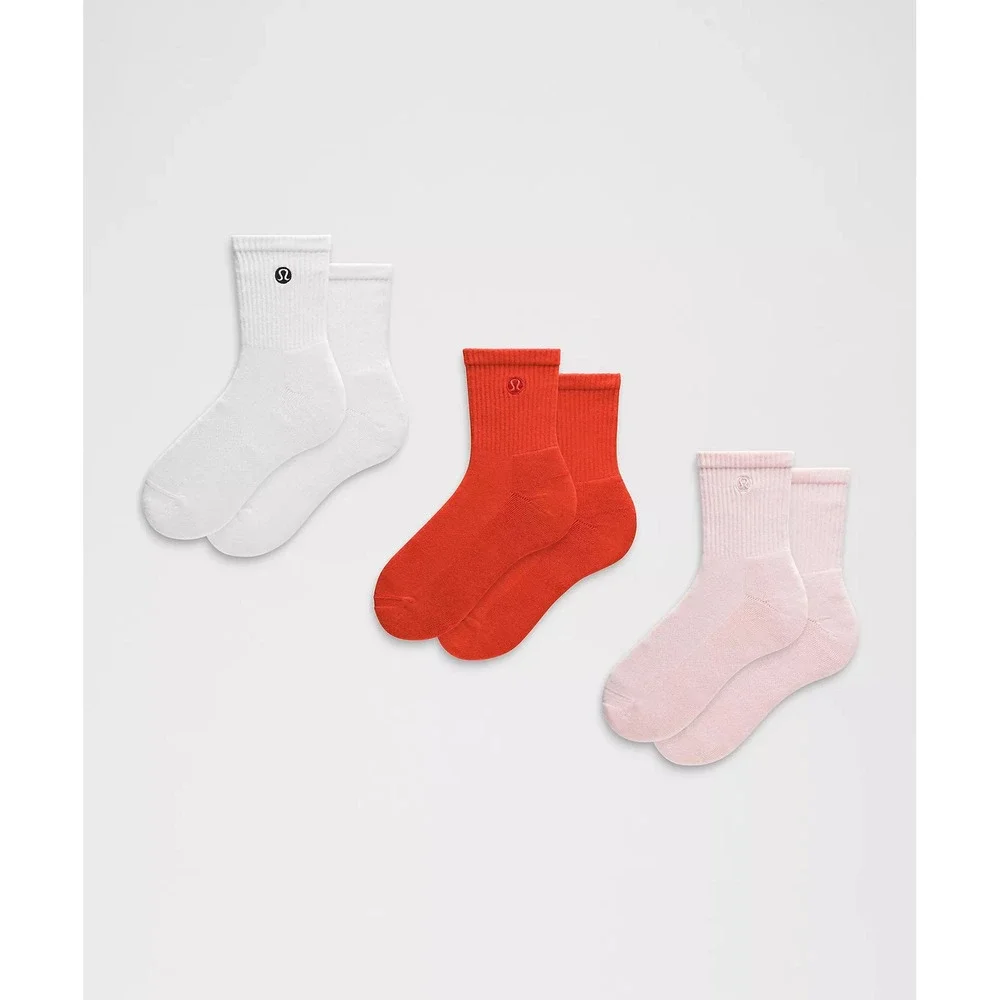 Lululemon-Unisex Daily Essential Quarter Socks 3 Pack-Size S